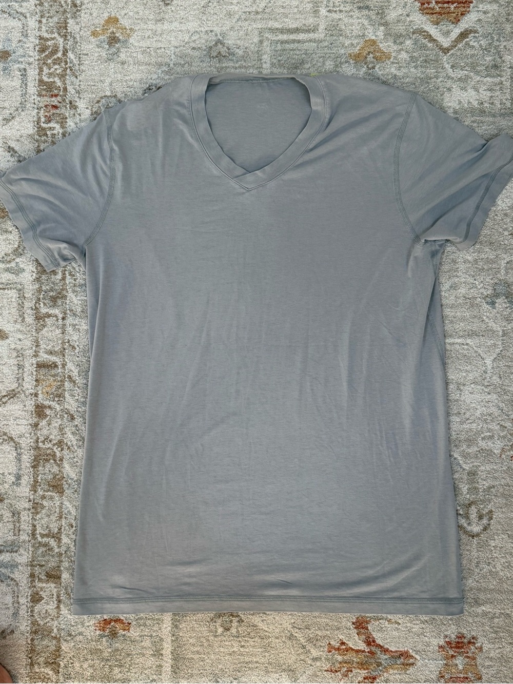 Men's Lululemon V-Neck T-Shirt - Light Gray
